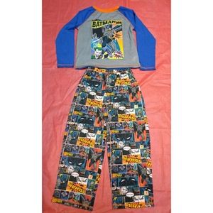 2-piece Boys Batman comic Size M(8) pajamas
